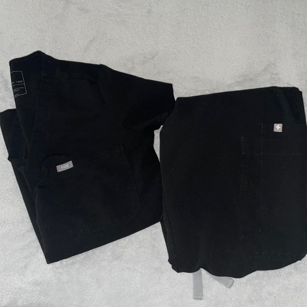 Figs scrubs black